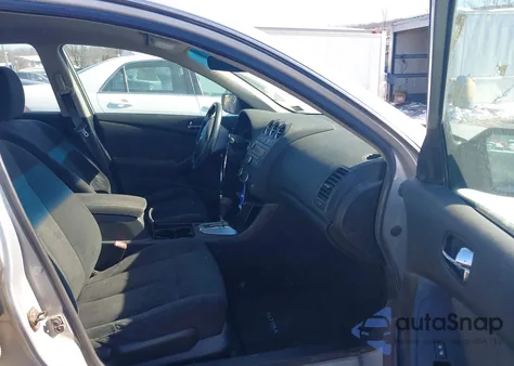 2010 Nissan Altima 2.5 S from USA, damaged, VIN 1N4AL2APXAN523927